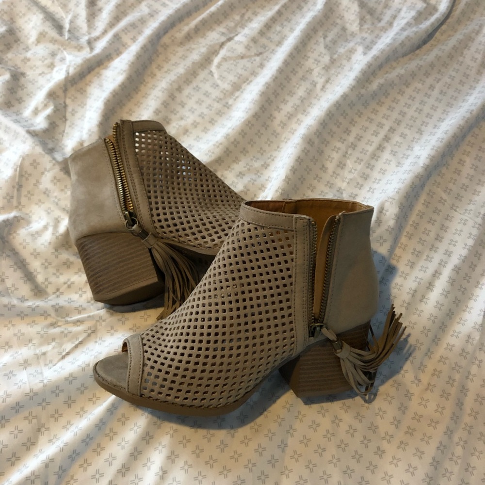 Tan Mesh peep toe tassel booties